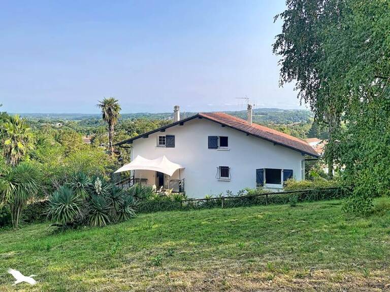 Maison de bourg de 9 pièces principales — photo 1
