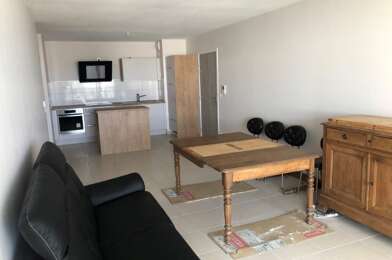 Appartement 3 pièces 742 €