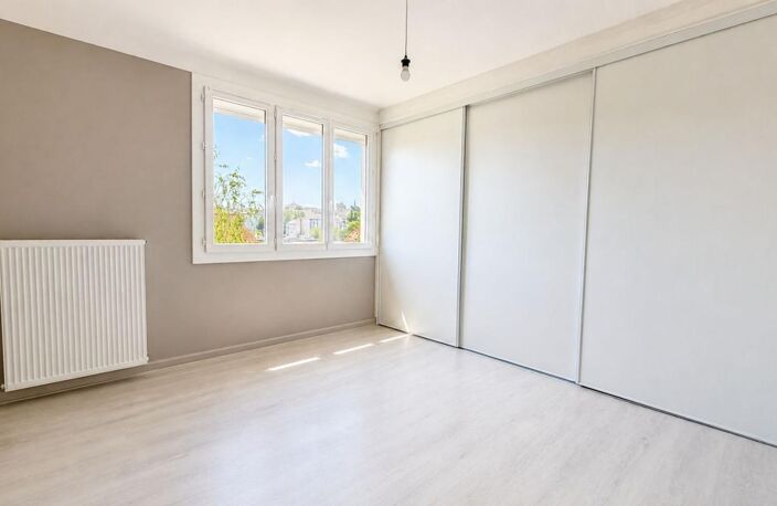 Maison de 144 m² entièrement rénovée – Deux logements indépendants – Terrain de 457 m² — photo 4