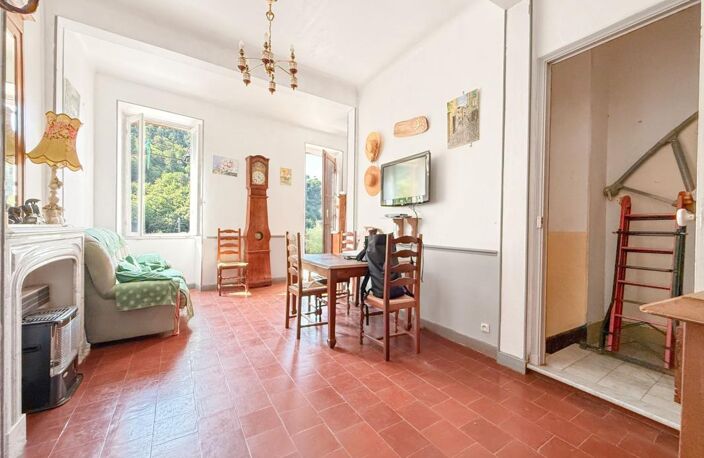 Maison de Maître à vendre à LUCERAM 160 m² 4 chambres jardins terrasses caves — photo 3