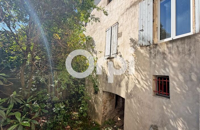 Maison avec terrain attenant À Vendre — photo 2