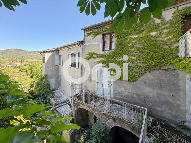 Maison avec terrain attenant À Vendre — photo du bien
