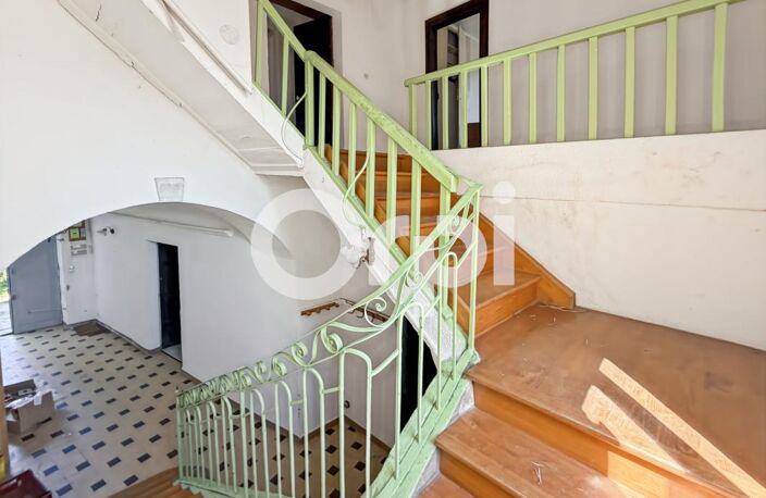 Maison avec terrain attenant À Vendre — photo 4