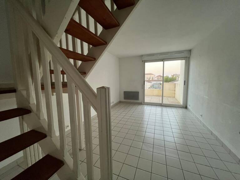 Appartement a Vendre - SAINT PIERRE D'OLERON — photo 1