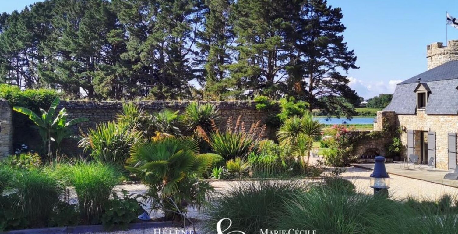 GOLFE DU MORBIHAN — DOMAINE HISTORIQUE D’EXCEPTION AVEC VUE ET ACCÈS DIRECT À L’EAU — photo 1