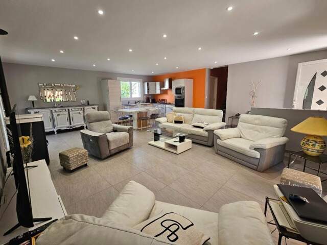 Villa semi-plain-pied - 5 pièces – Cournon-d’Auvergne — photo du bien