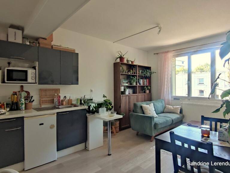 Investissez sans attendre : appartement rénové avec locataire déjà en place ! — photo 1