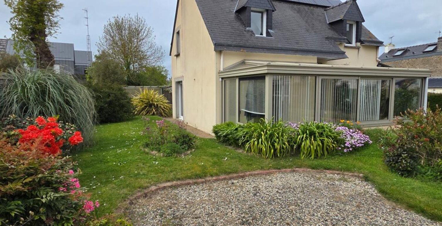 Maison de 101.52 m² plus une véranda de 14.50m² sur jardin clos de 552 m², 4 chambres. plages et commerces à pied — photo 1