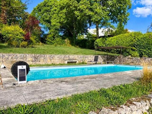 Élégante demeure de caractère avec piscine et vaste jardin - 5 chambres - Mouthiers sur Boëme (16) — photo du bien