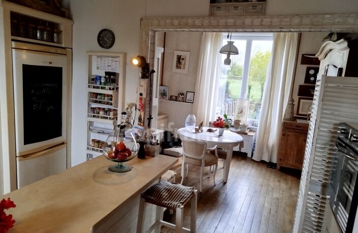 EXCLUSIVITE -PLEVIN- Maison conviviale 176 m2 - Grand jardin arboré/paysager - dépendances - proche de CARHAIX — photo 5