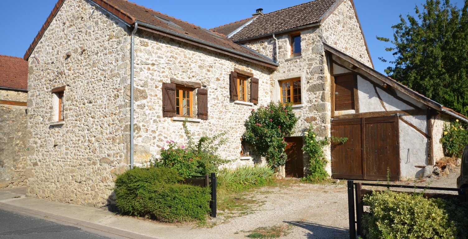 Proche de CHATILLON SUR MARNE (51) à vendre Belle maison en pierre rénovée avec dépendance — photo 1