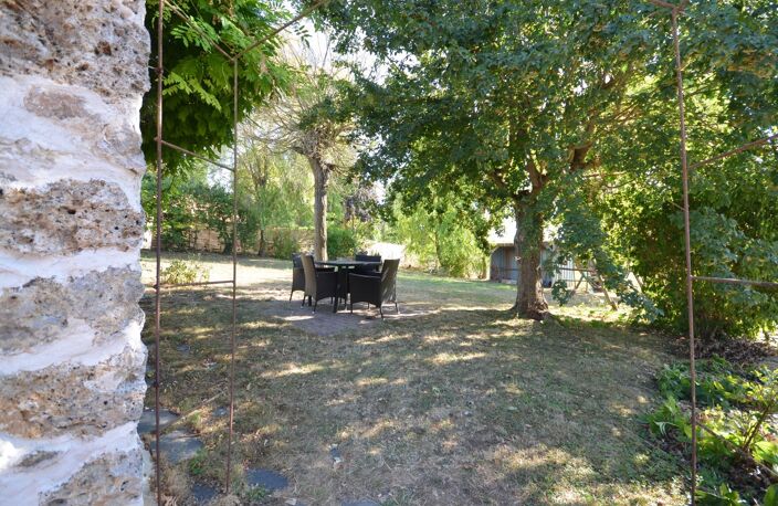 Proche de CHATILLON SUR MARNE (51) à vendre Belle maison en pierre rénovée avec dépendance — photo 2