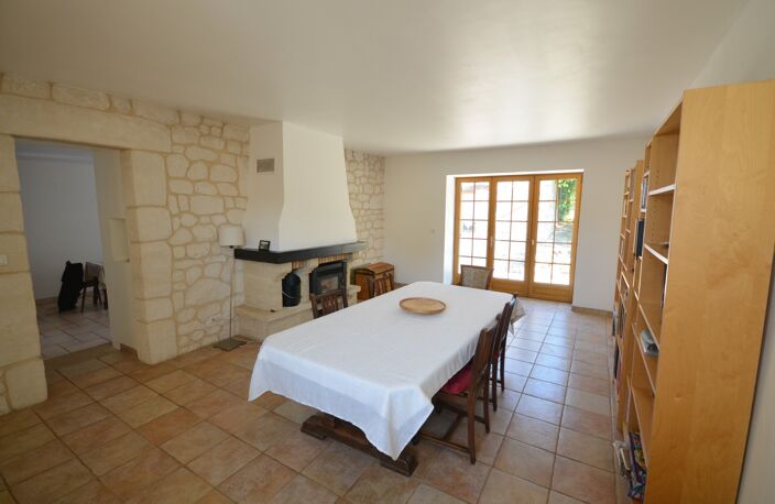 Proche de CHATILLON SUR MARNE (51) à vendre Belle maison en pierre rénovée avec dépendance — photo 5