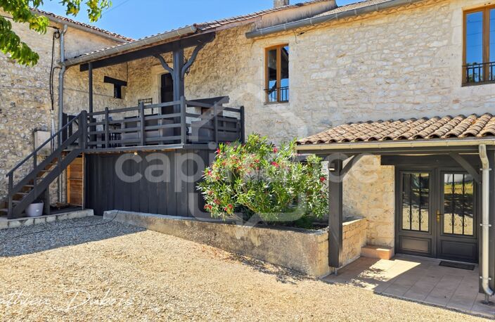 Maison en pierre rénovée avec vue sur les vignes, au cœur d’un village de caractère — photo 2