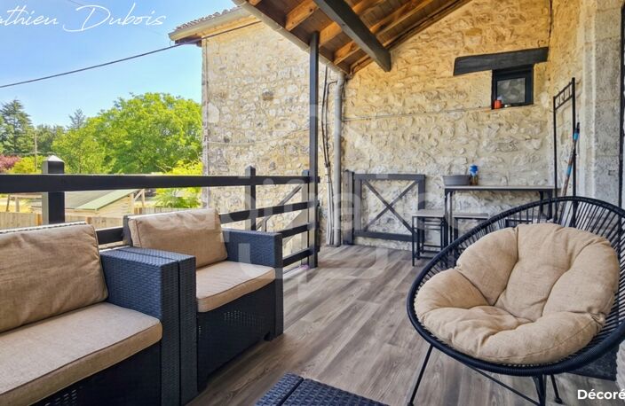 Maison en pierre rénovée avec vue sur les vignes, au cœur d’un village de caractère — photo 5