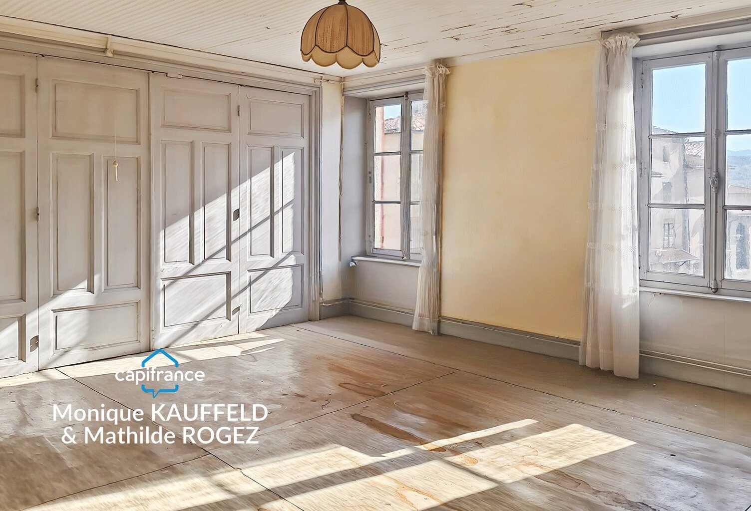 Immeuble de rapport à vendre COURPIERE (63) — photo 1