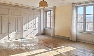 Immeuble  150 m² à vendre à Courpière (63120)