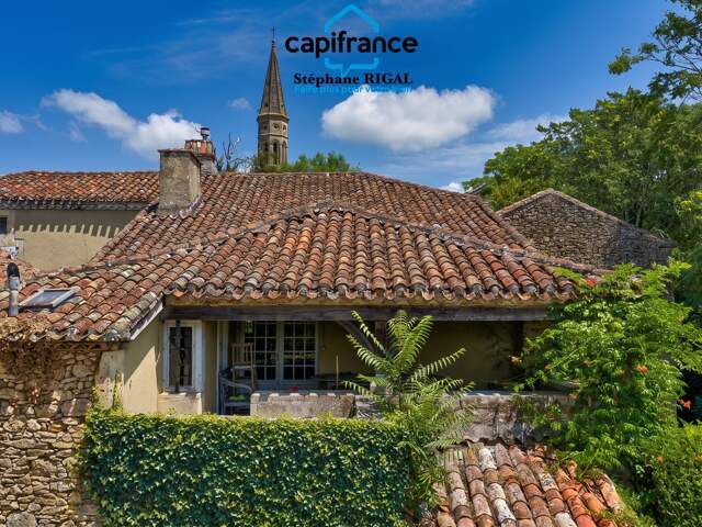 Propriete à vendre 11 pièces CUZORN (47), Propriété de caractère de 280 m² avec piscine et 1,3 hectare — photo du bien