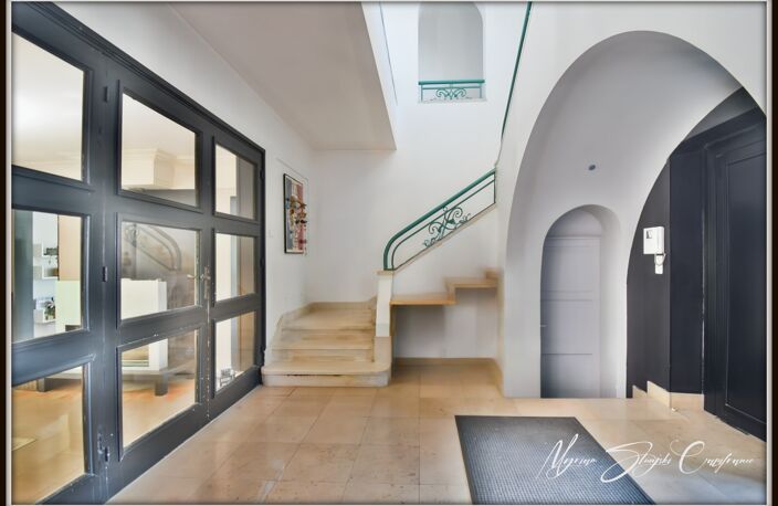 Maison de caractère à vendre 12 pièces  (40) de 355 m² au coeur du centre-ville — photo 2