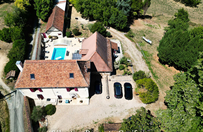 Dpt Dordogne (24), à vendre 11 pièces proche Thiviers (24) propriété de 325 m², terrain 22200 m², dépendance, piscine — photo 2