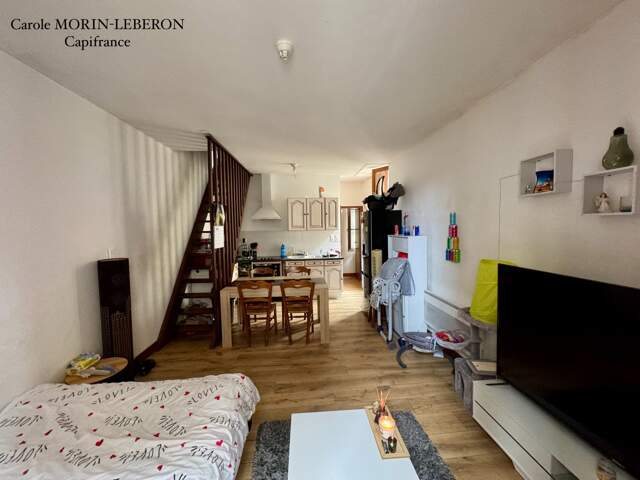 Immeuble en pierres, deux appartements de type 3, deux garages — photo du bien