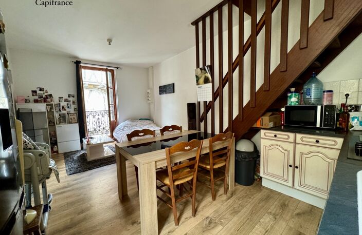 Immeuble en pierres, deux appartements de type 3, deux garages — photo 2
