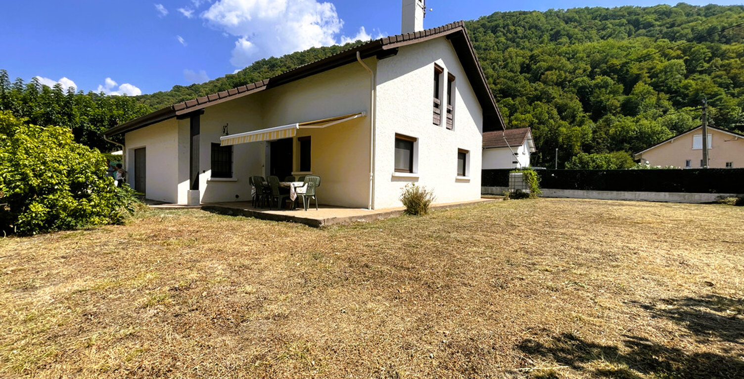 Maison individuelle et garage sur terrain clos — photo 1