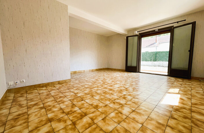 Maison individuelle et garage sur terrain clos — photo 5