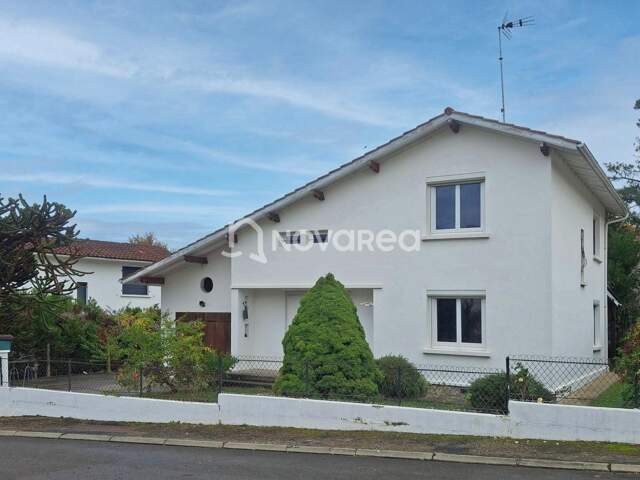 Maison 6 pièces — photo du bien