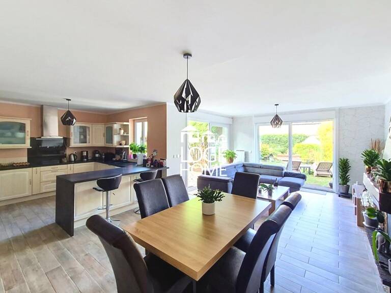 PLAIN PIED INDIVIDUEL – SÉJOUR OUVERT – CHAMBRES - JARDIN – GRAND GARAGE + STATIONNEMENTS — photo 1