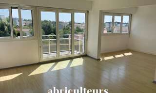 Immeuble  1050 m² à vendre à Cognac (16100)