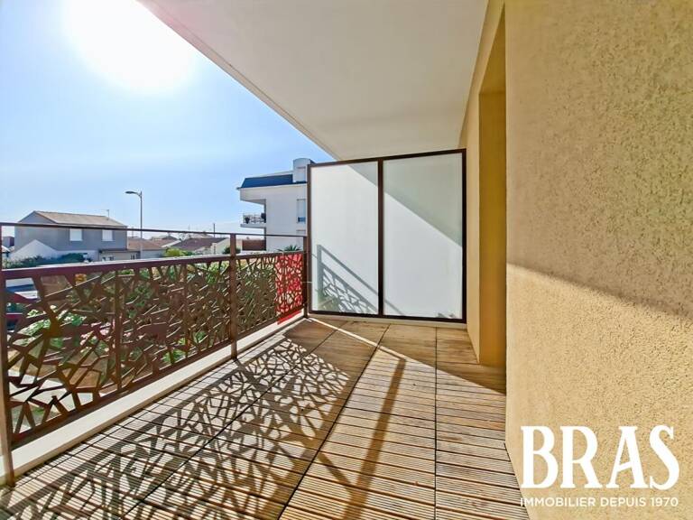 Les Sables D Olonne, La Chaume, Appartement T3  avec garage! — photo 1