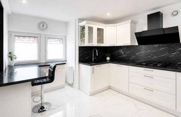 À VENDRE EN EXCLUSIVITÉ – T4 RÉNOVÉ – DERNIER ÉTAGE AVEC BALCON — photo 5