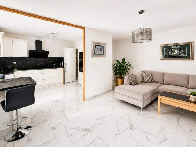 À VENDRE EN EXCLUSIVITÉ – T4 RÉNOVÉ – DERNIER ÉTAGE AVEC BALCON — photo du bien