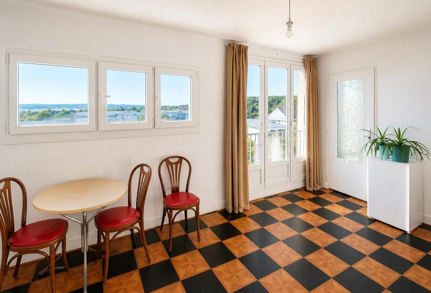 Appartement 1 pièce de 30 m² situé à Villiers-le-Bel — photo 1
