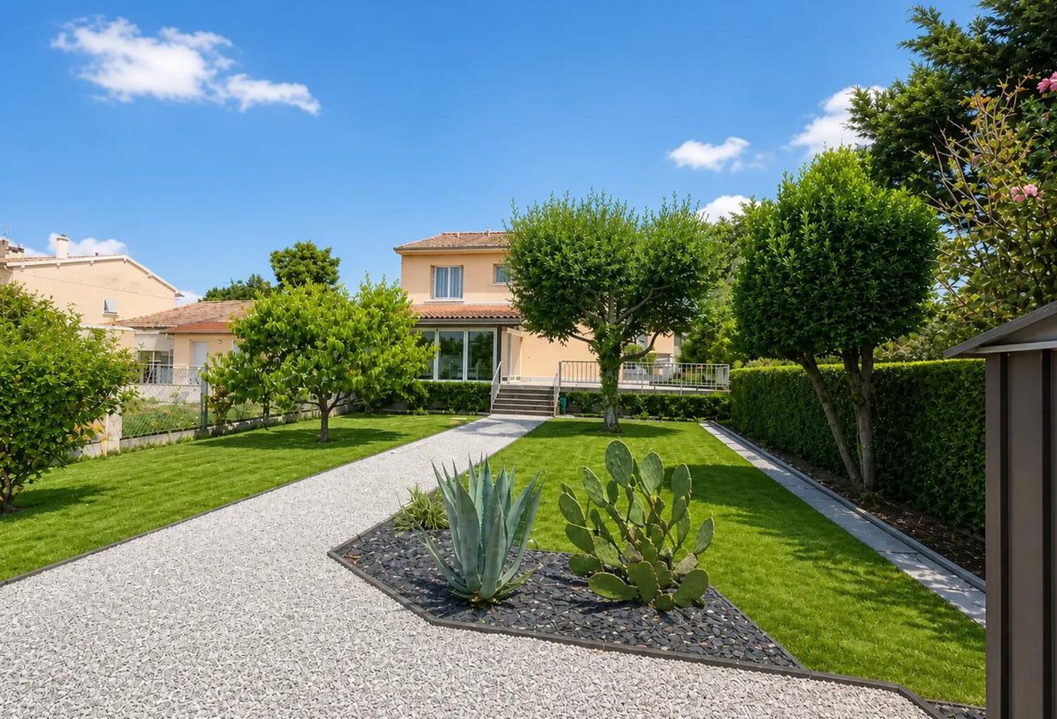 Maison de 7 pièces de 156 m² à Talence — photo 1