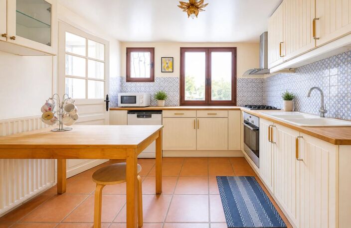 Maison familiale de 6 pièces de 161 m² à Suresnes — photo 5