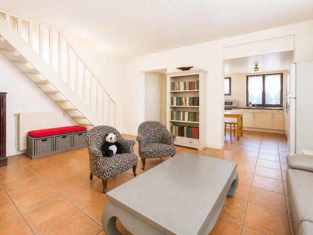 Maison familiale de 6 pièces de 161 m² à Suresnes — photo du bien