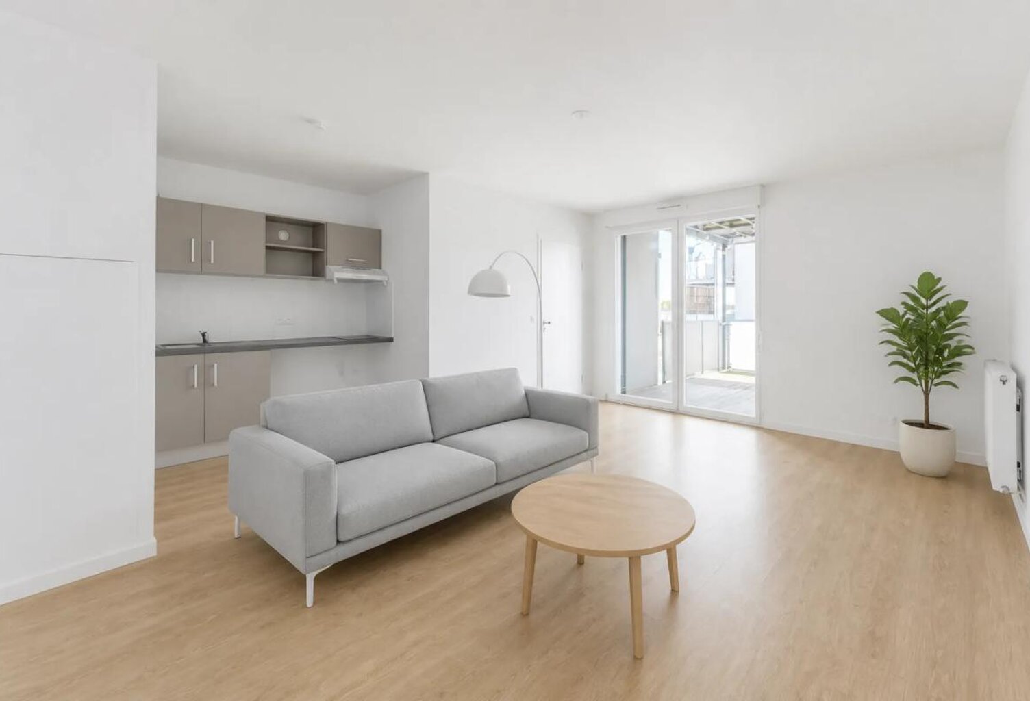 Appartement 2 pièces de 45,78 m² près de Cenon — photo 1