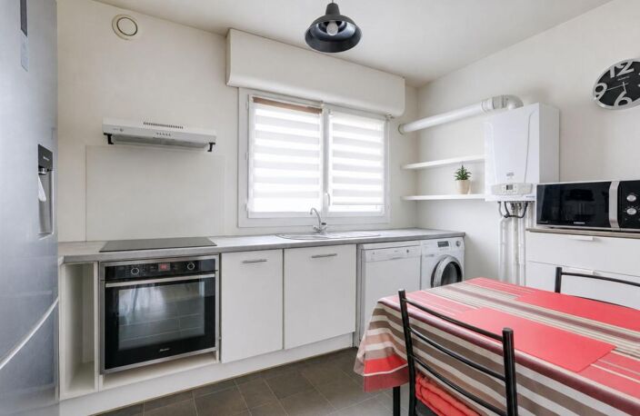 Appartement T4 CAMBO-LES-BAINS – 77 m² avec balcon, grenier et stationnement — photo 3