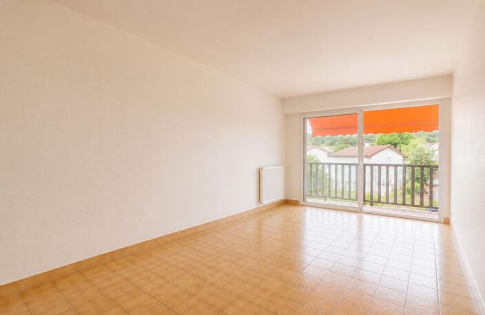 Appartement T4 CAMBO-LES-BAINS – 77 m² avec balcon, grenier et stationnement — photo 4