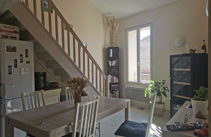 Appartement Estezargues 3 pièce(s) 71.50 m2 — photo 2