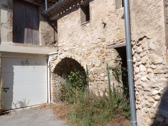 Immeuble proposé à La Tour-d'Aigues