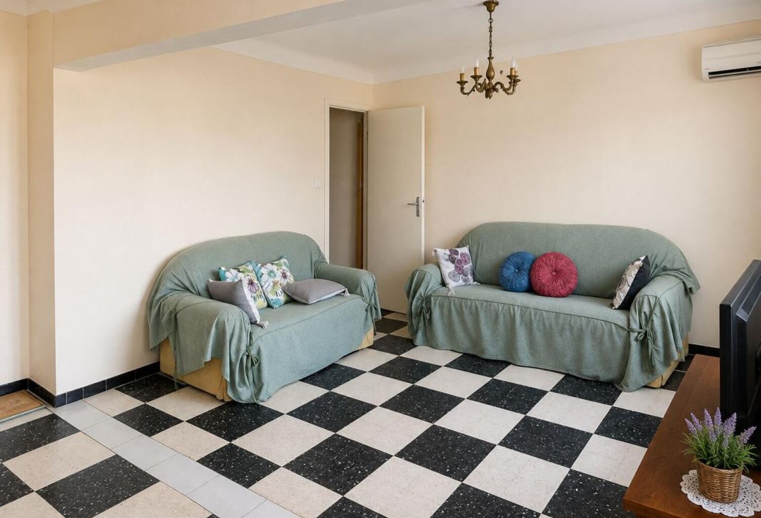 Appartement 4 chambres - garage - jardin — photo 1