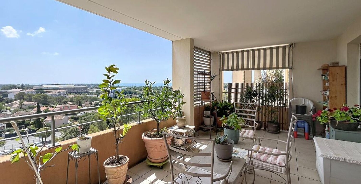 Appartement À Vendre dans les Hauteurs de Saint Raphael — photo 1