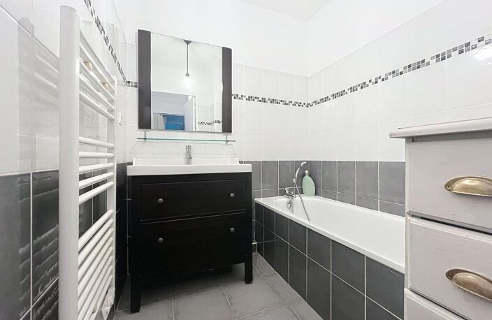 Appartement À Vendre dans les Hauteurs de Saint Raphael — photo 5