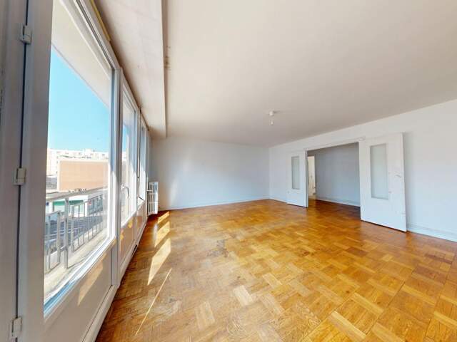 Appartement À Vendre — photo du bien