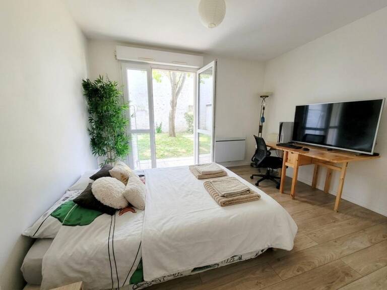 DANTON / UNIVERSITE - IDEAL ETUDIANT STUDIO AVEC JARDIN À VENDRE - LIBRE — photo 1