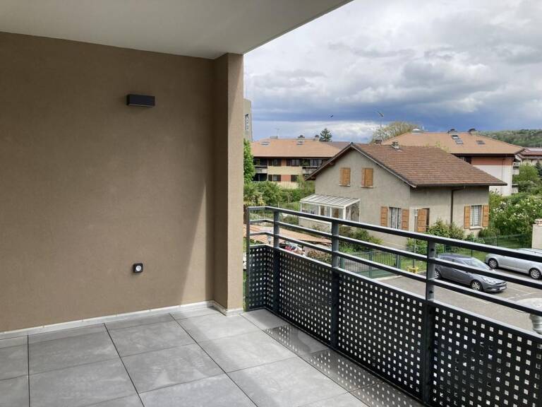 Appartement À Louer — photo 1