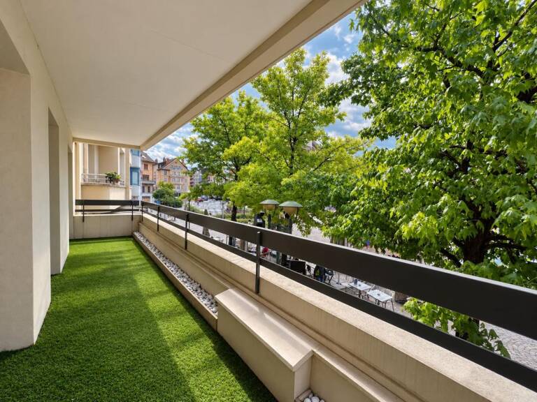 THONON-LES-BAINS – PLACE DES ARTS – Appartement T5 de 97 m² avec balcon, garage et cave — photo 1